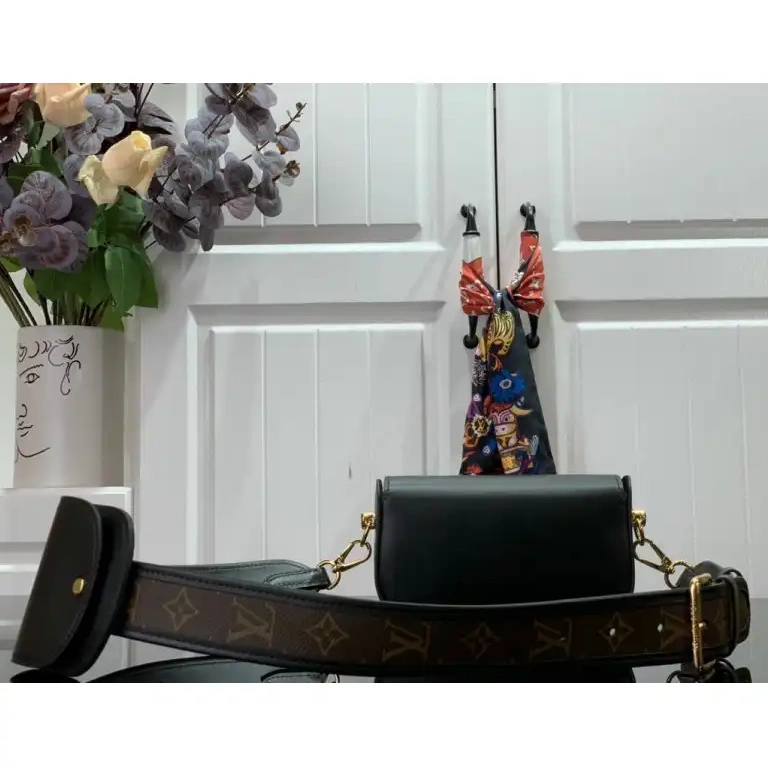 Fashionreps Bags 2101SH0039 LV 0606